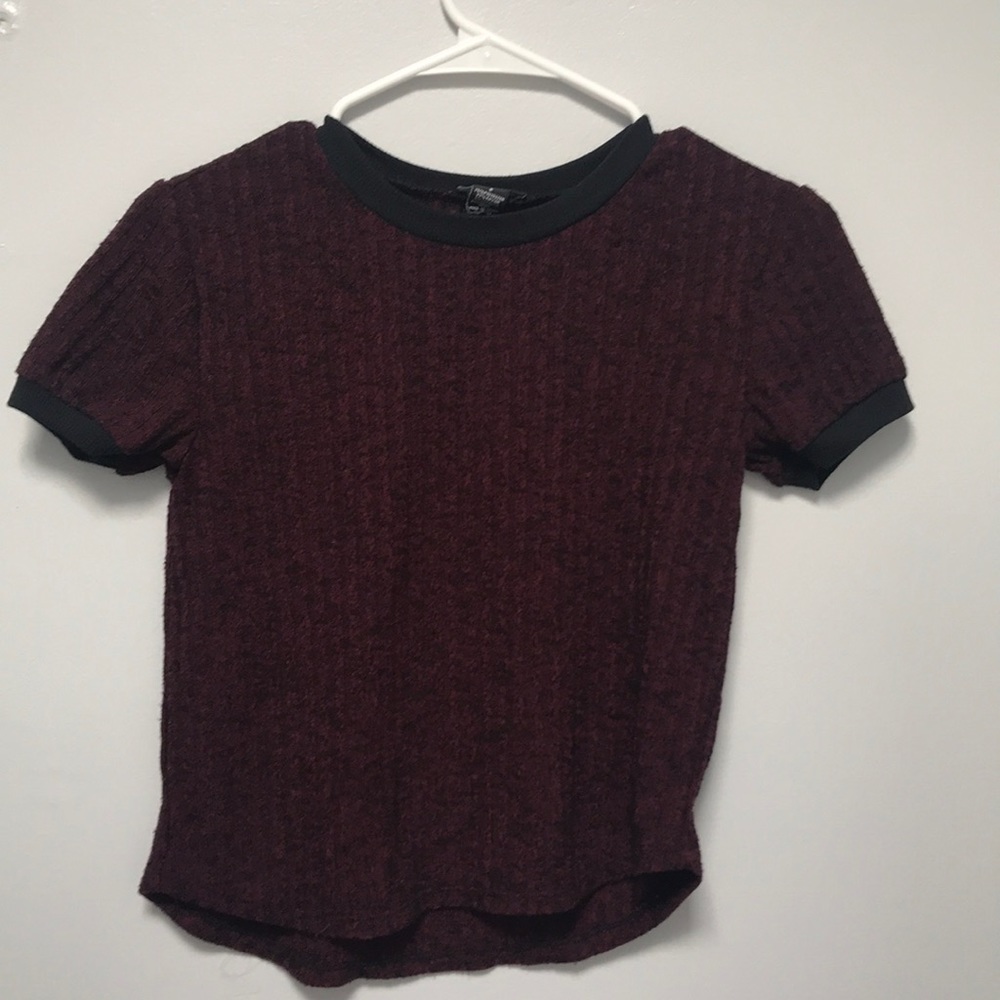 Knit high neck short sleeve shirt